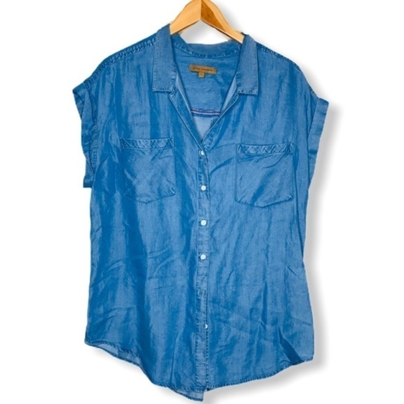 𝅺jachs Girlfriend Tencel Button Down Roll Cuff Top - Picture 2 of 8